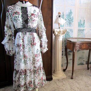 ROMANTIC DRESS, 10, MIDI w RUFFLE SLEEVES, BLACK LACE on WHITE, BURGUNDY, GREEN